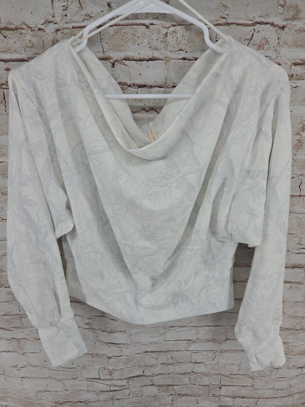 Reflex Camo Off Shoulder Top Size Small Fleece Long Sleeve Top NEW